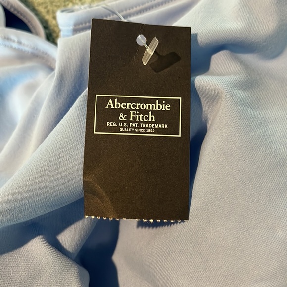 Women’s cute crop top. 1859 - Picture 4 of 5